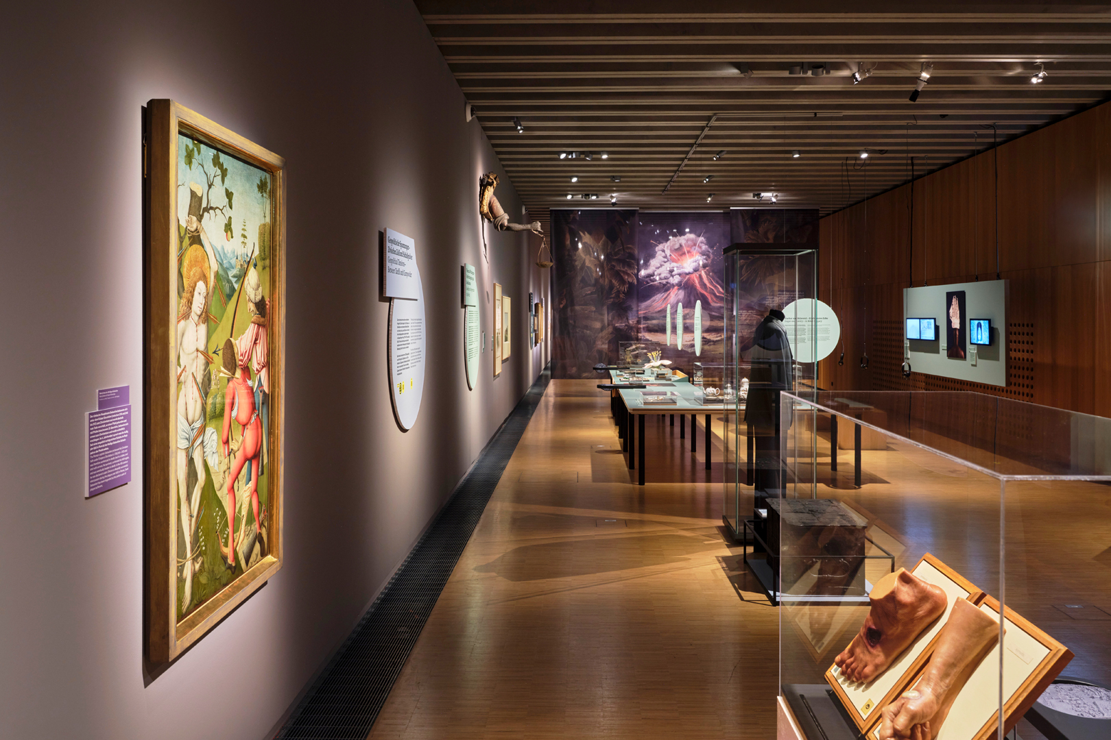 Ausstellung Die Welt im Geld im Historischen Museum Frankfurt